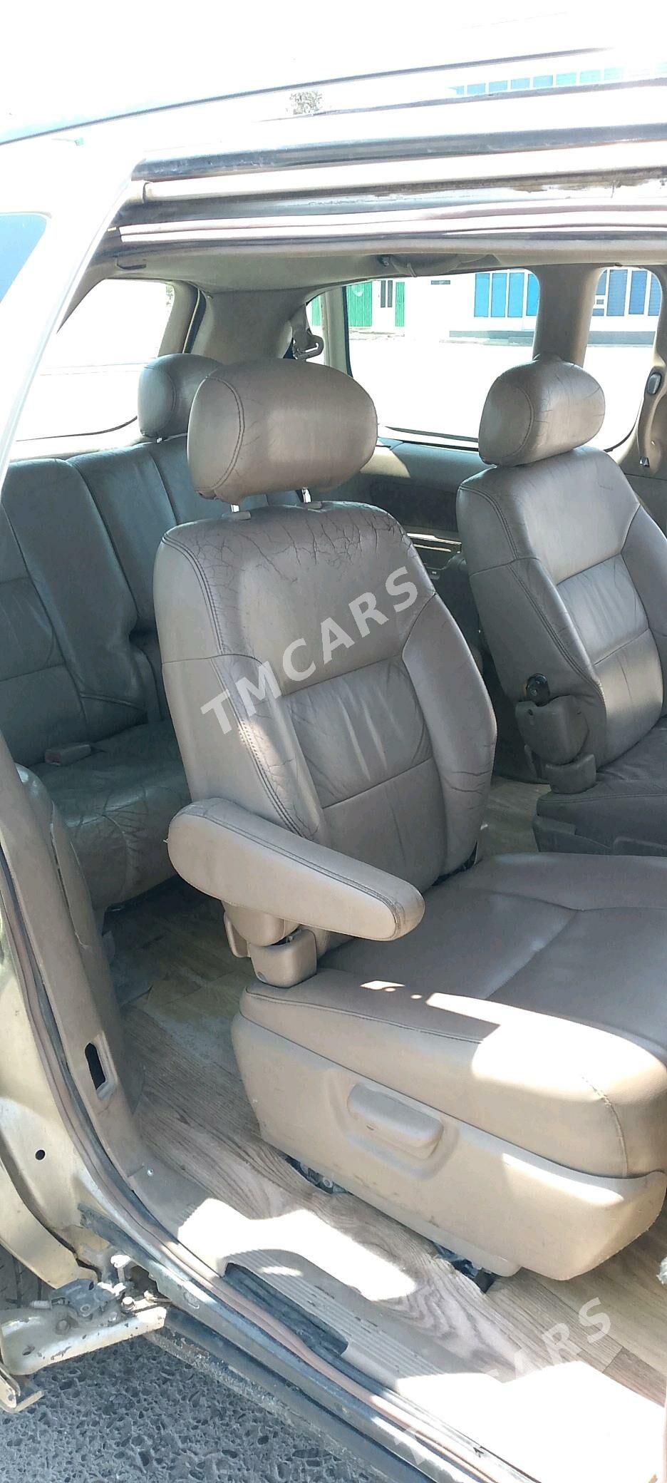 Toyota Sienna 2001 - 120 000 TMT - Мары - img 5