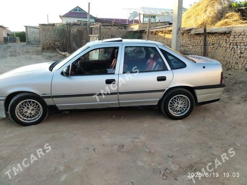 Opel Vectra 1989 - 40 000 TMT - Baýramaly - img 6