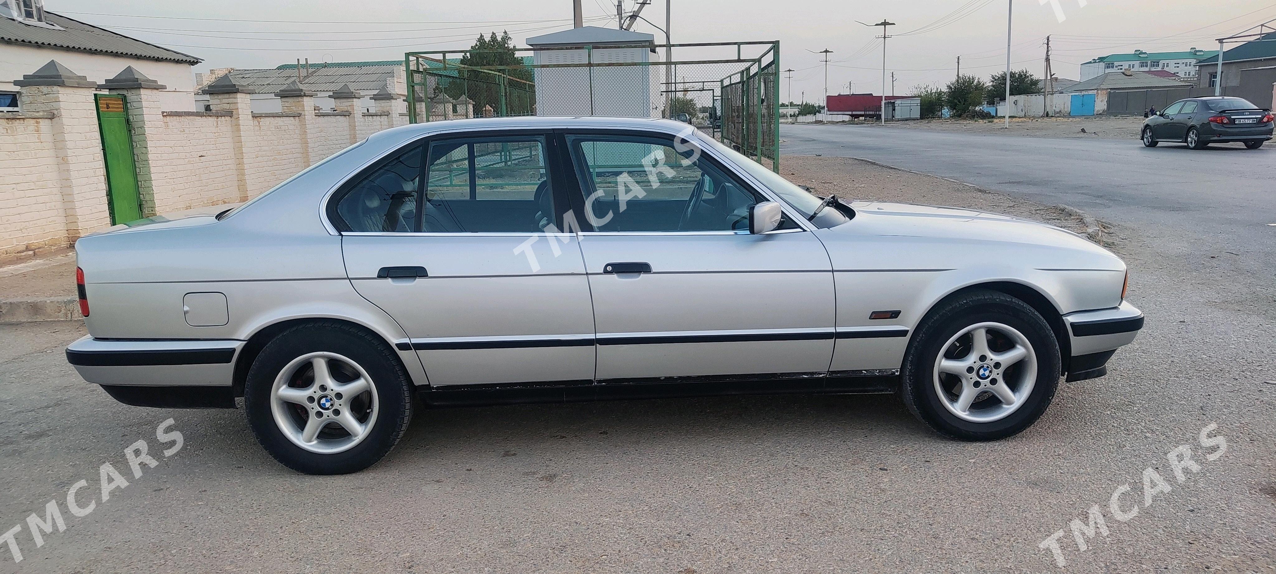 BMW 525 1991 - 51 000 TMT - Балканабат - img 3