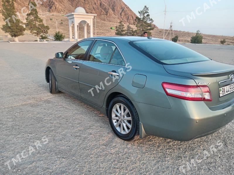 Toyota Camry 2010 - 210 000 TMT - Балканабат - img 3
