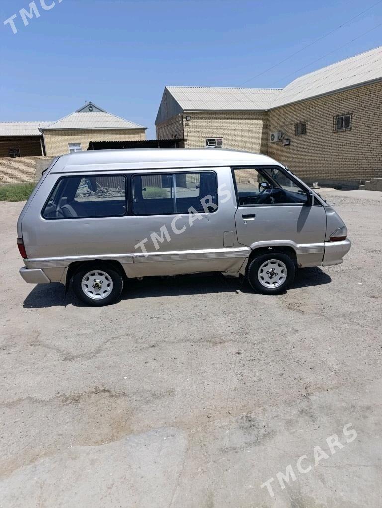 Toyota Town Ace 1990 - 32 000 TMT - Мары - img 4