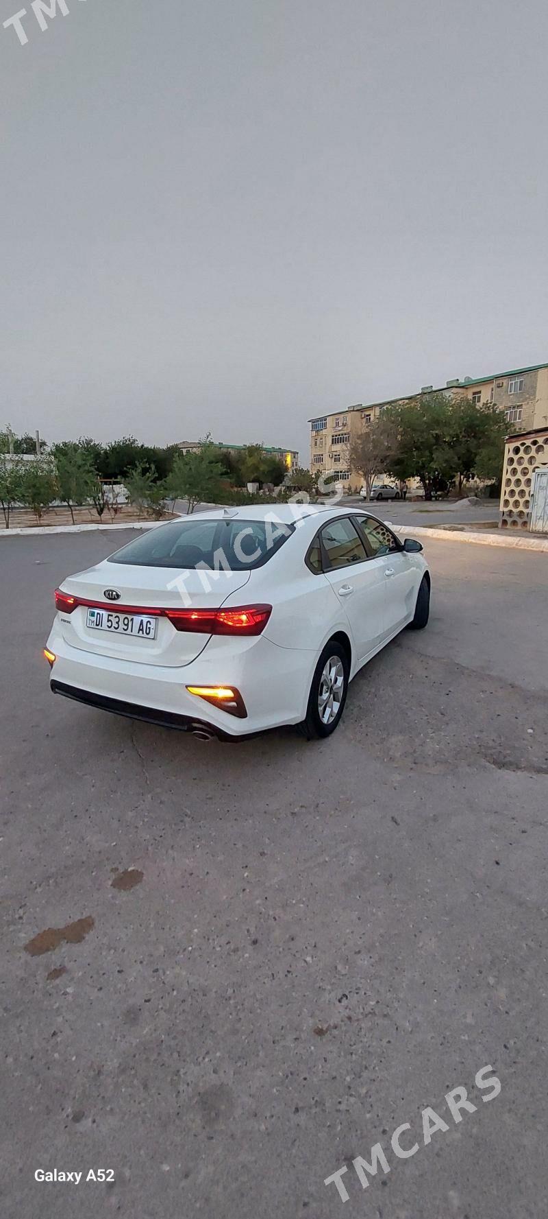 Kia Forte 2021 - 240 000 TMT - Бузмеин - img 7
