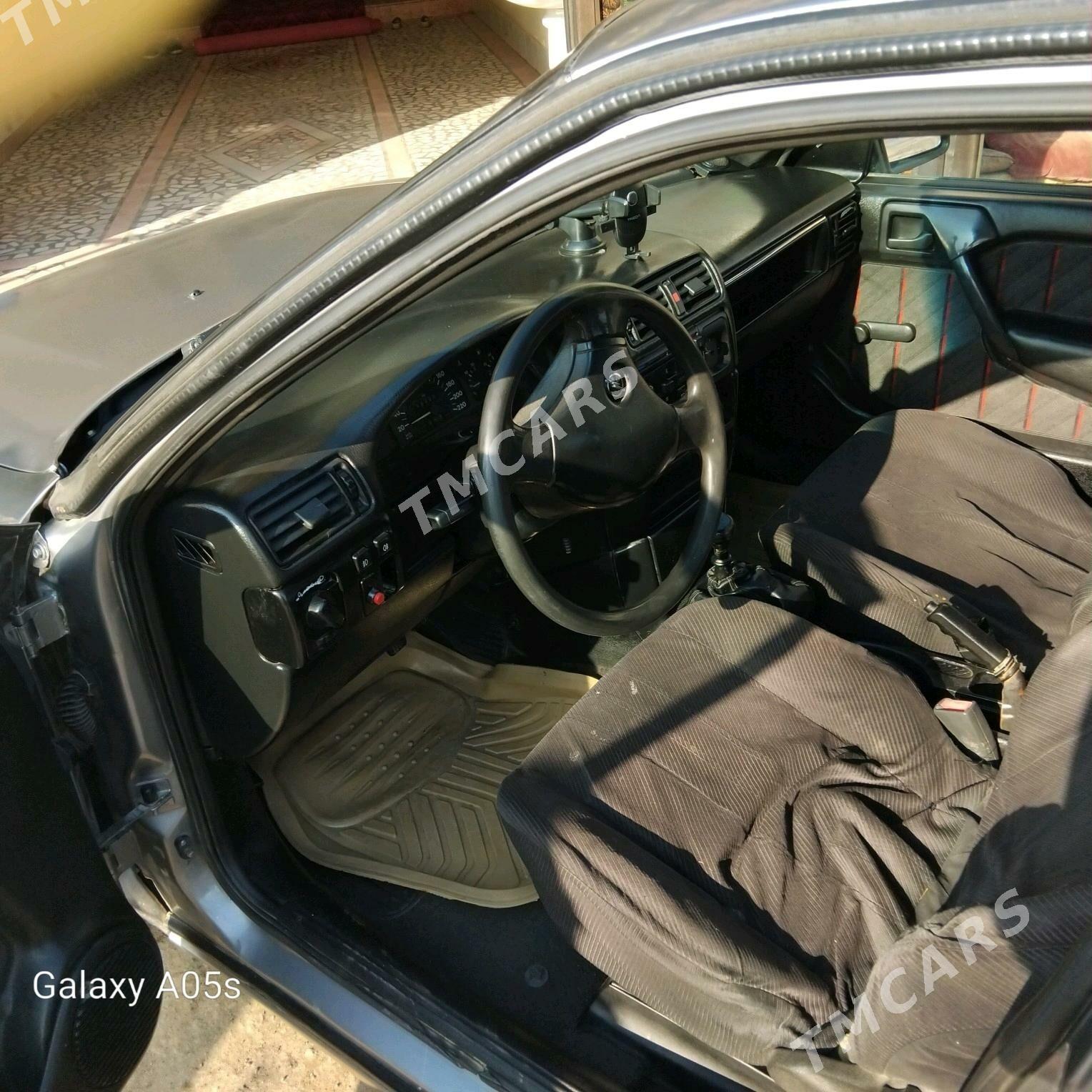 Opel Vectra 1992 - 37 000 TMT - Губадаг - img 3