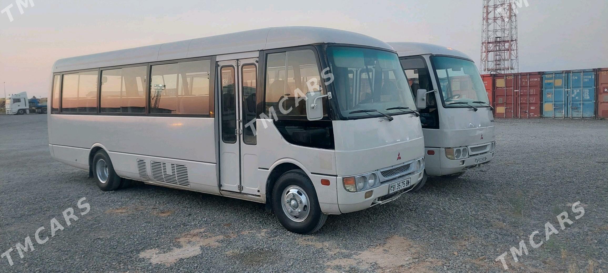 Mitsubishi Rosa 2004 - 300 000 TMT - Туркменбаши - img 3