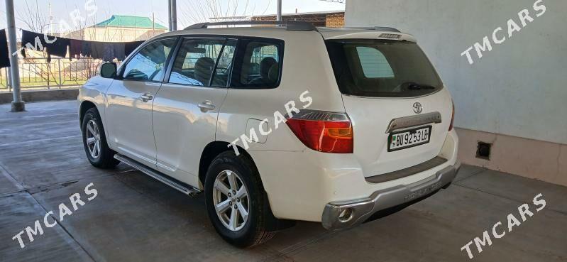 Toyota Highlander 2010 - 240 000 TMT - Halaç - img 3