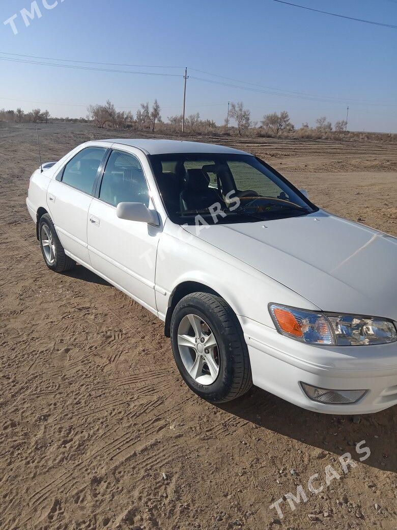 Toyota Camry 1998 - 120 000 TMT - Darganata - img 2