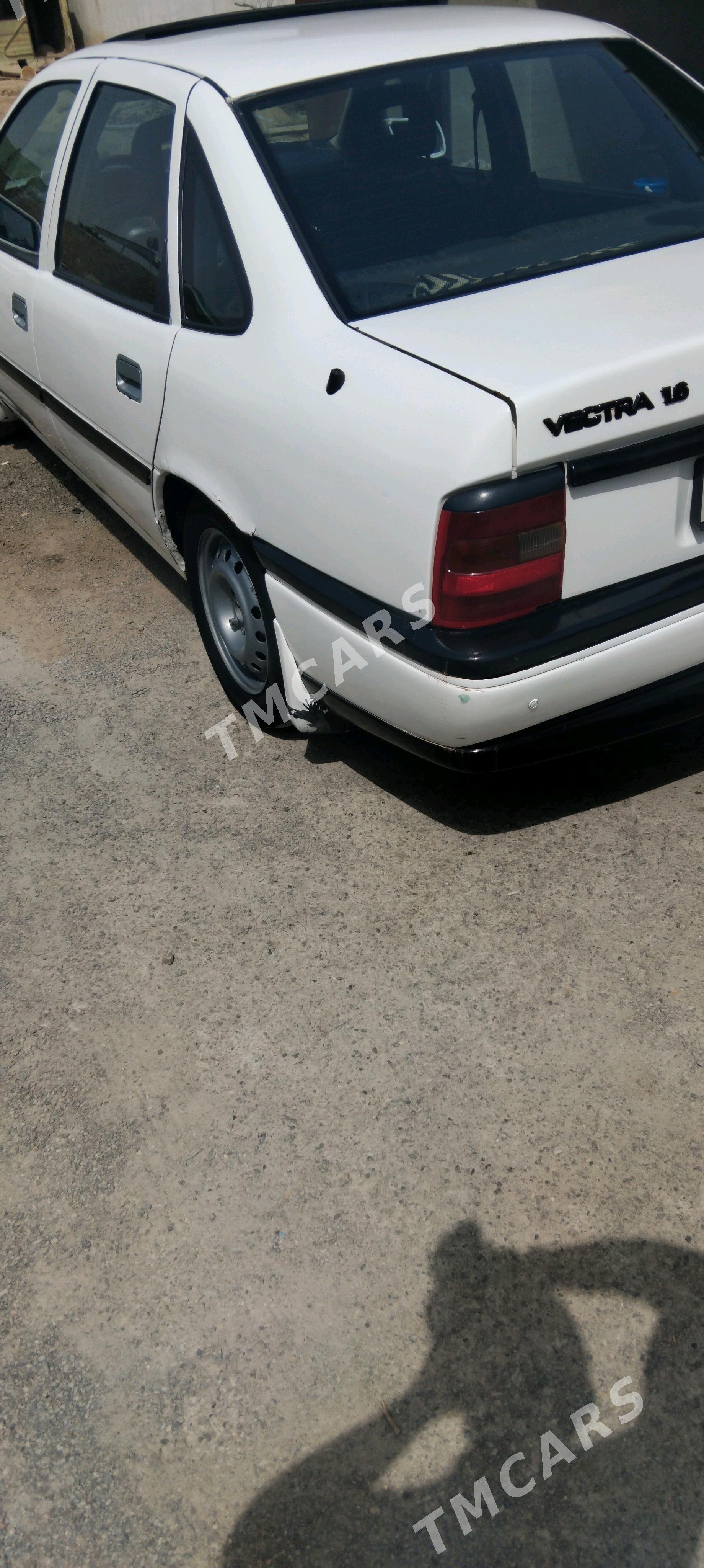Opel Vectra 1994 - 25 000 TMT - Tejen - img 3