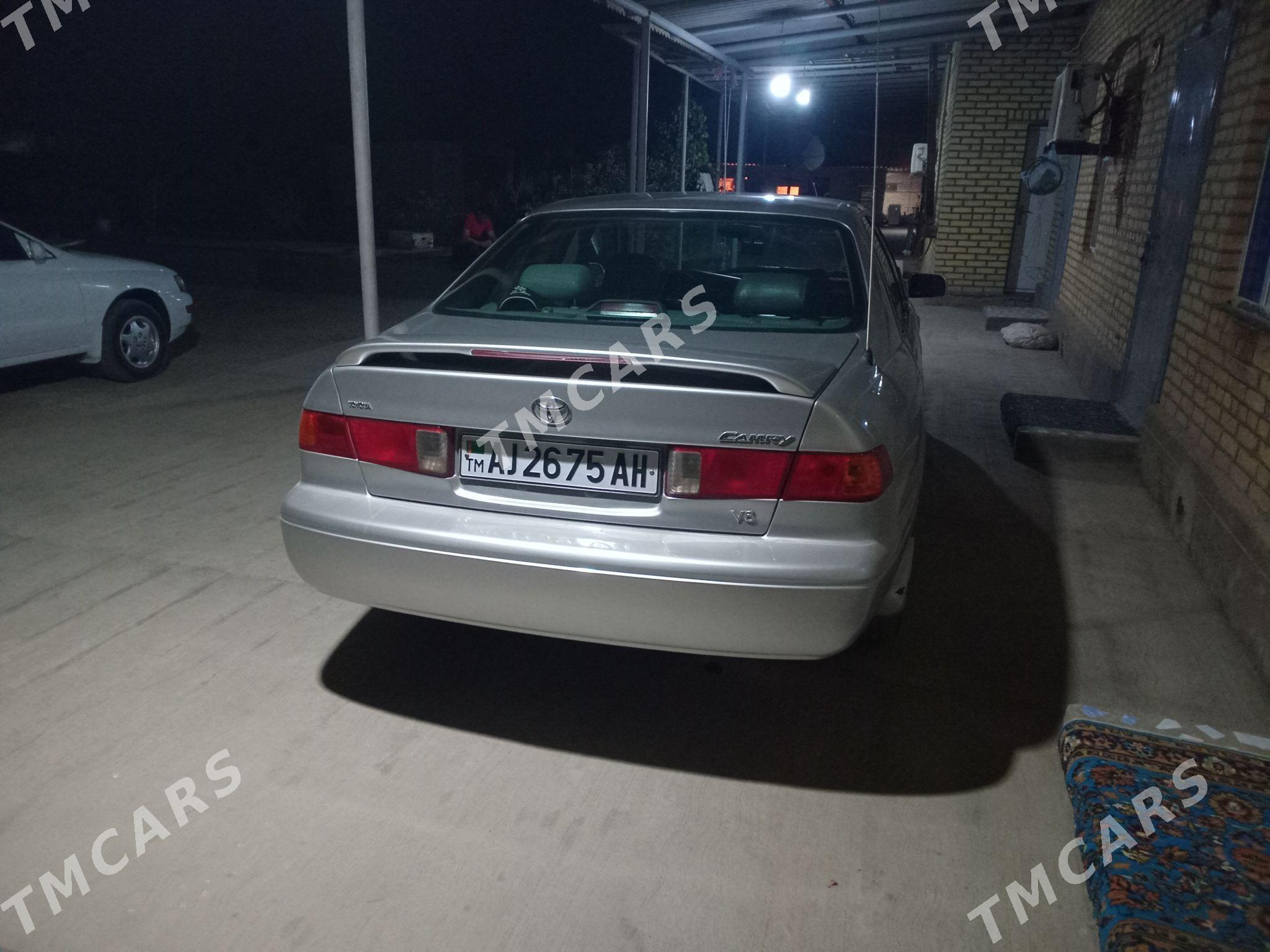 Toyota Camry 2000 - 160 000 TMT - Sarahs - img 2