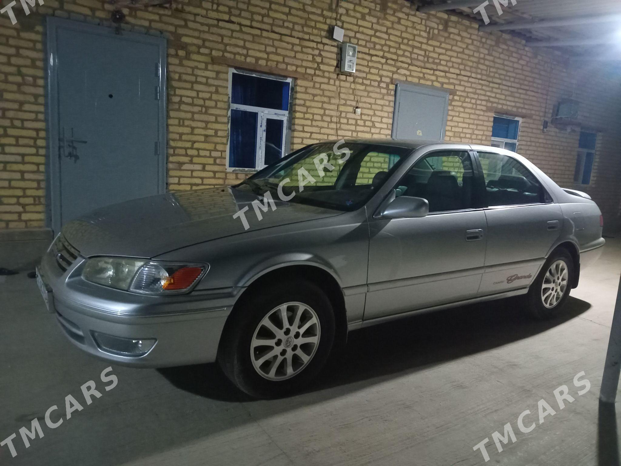 Toyota Camry 2000 - 160 000 TMT - Sarahs - img 4