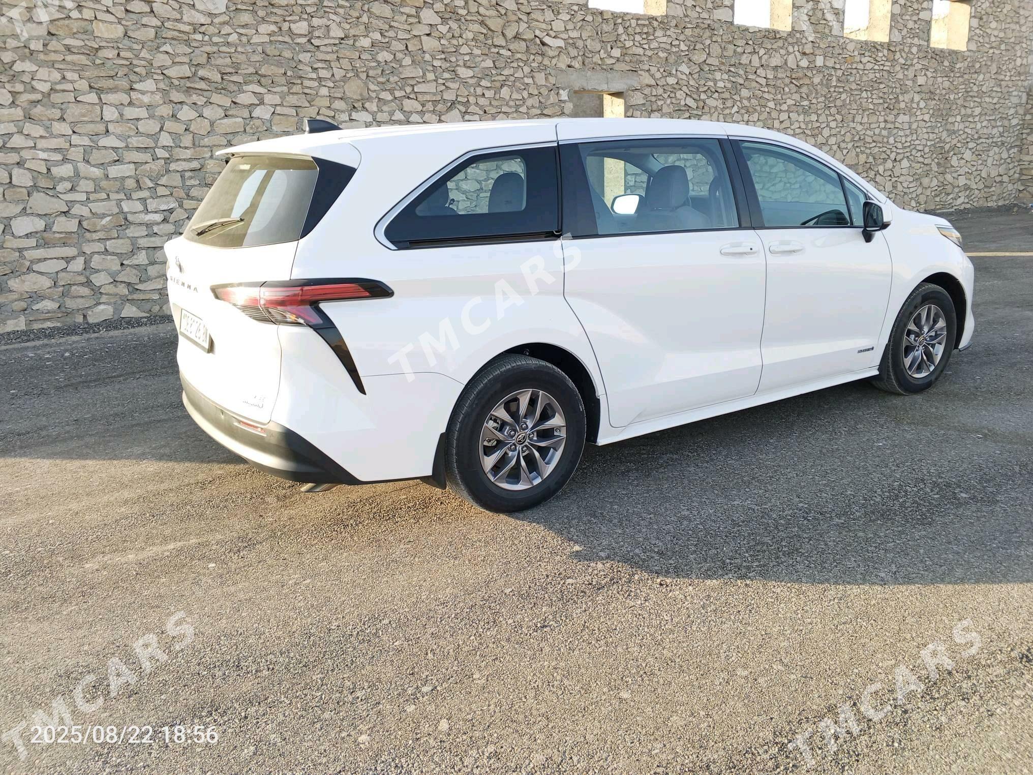 Toyota Sienna 2021 - 500 000 TMT - Türkmenbaşy - img 2