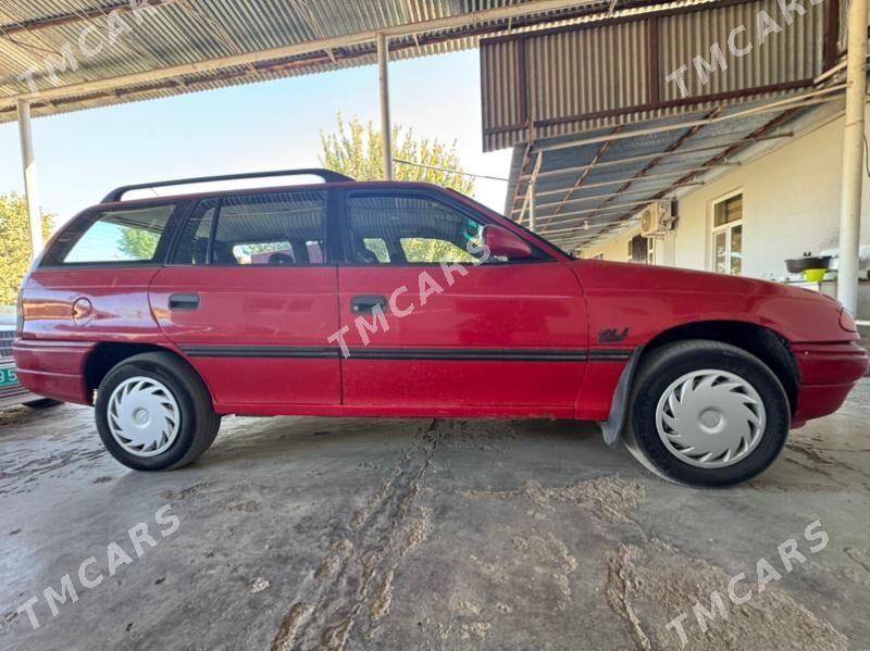 Opel Astra 1992 - 38 000 TMT - Сакарчага - img 2