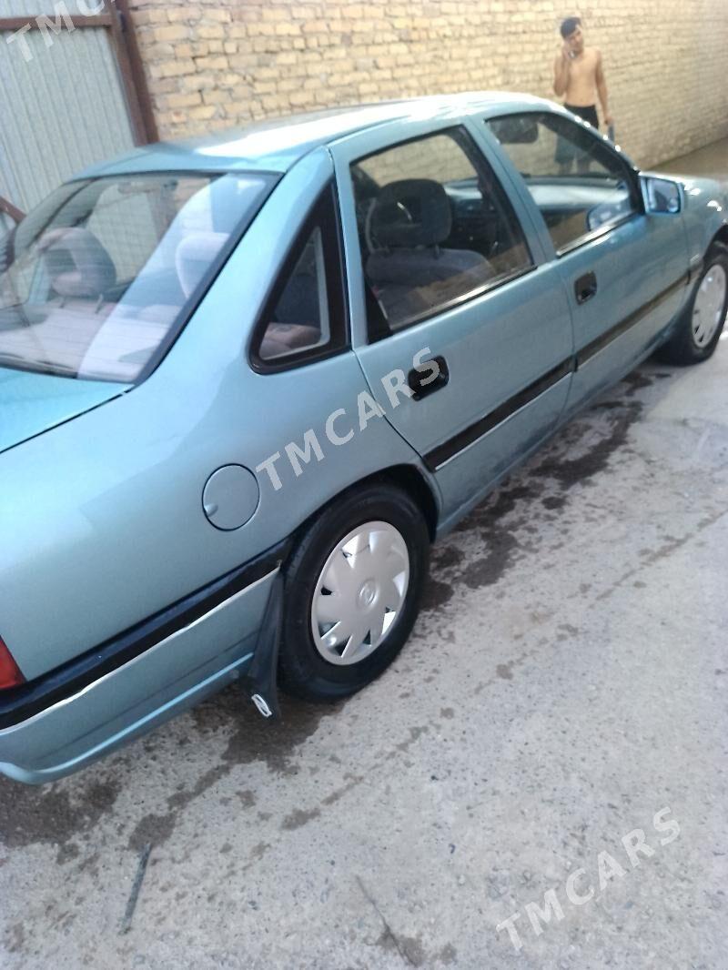 Opel Vectra 1990 - 30 000 TMT - Çärjew - img 3