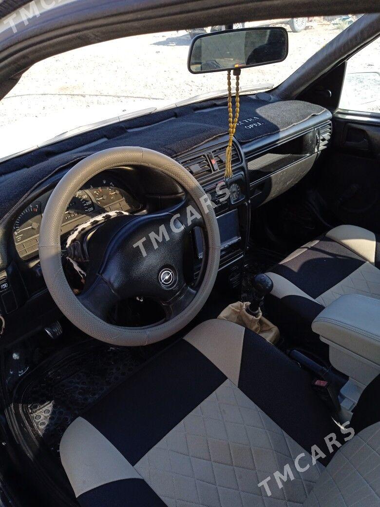 Opel Vectra 1991 - 45 000 TMT - Бахарден - img 6