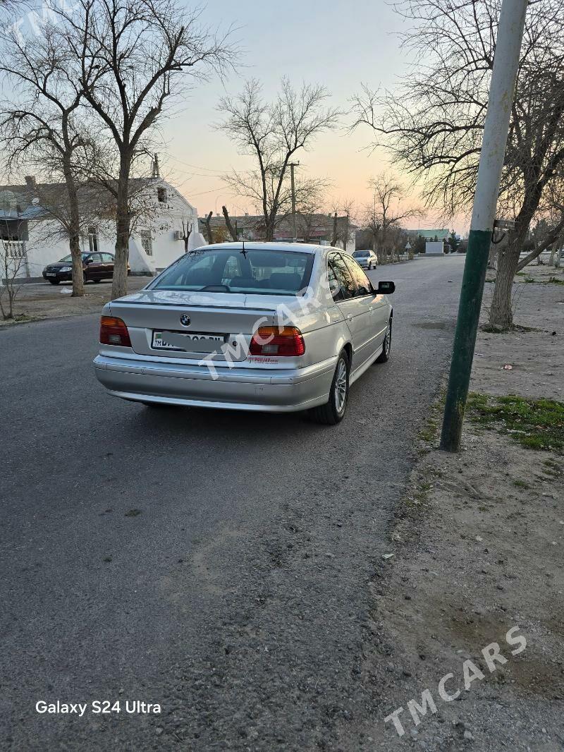 BMW E39 2001 - 125 000 TMT - Гумдаг - img 5