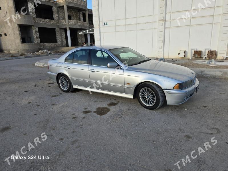 BMW E39 2001 - 125 000 TMT - Гумдаг - img 3