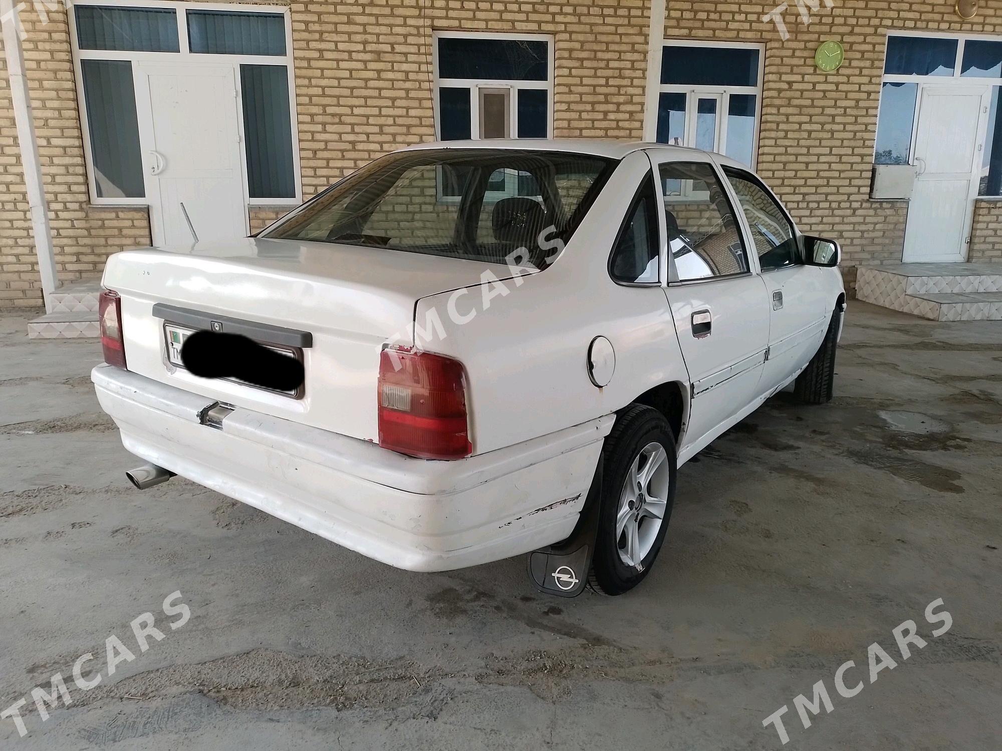 Opel Vectra 1992 - 19 000 TMT - Мары - img 4