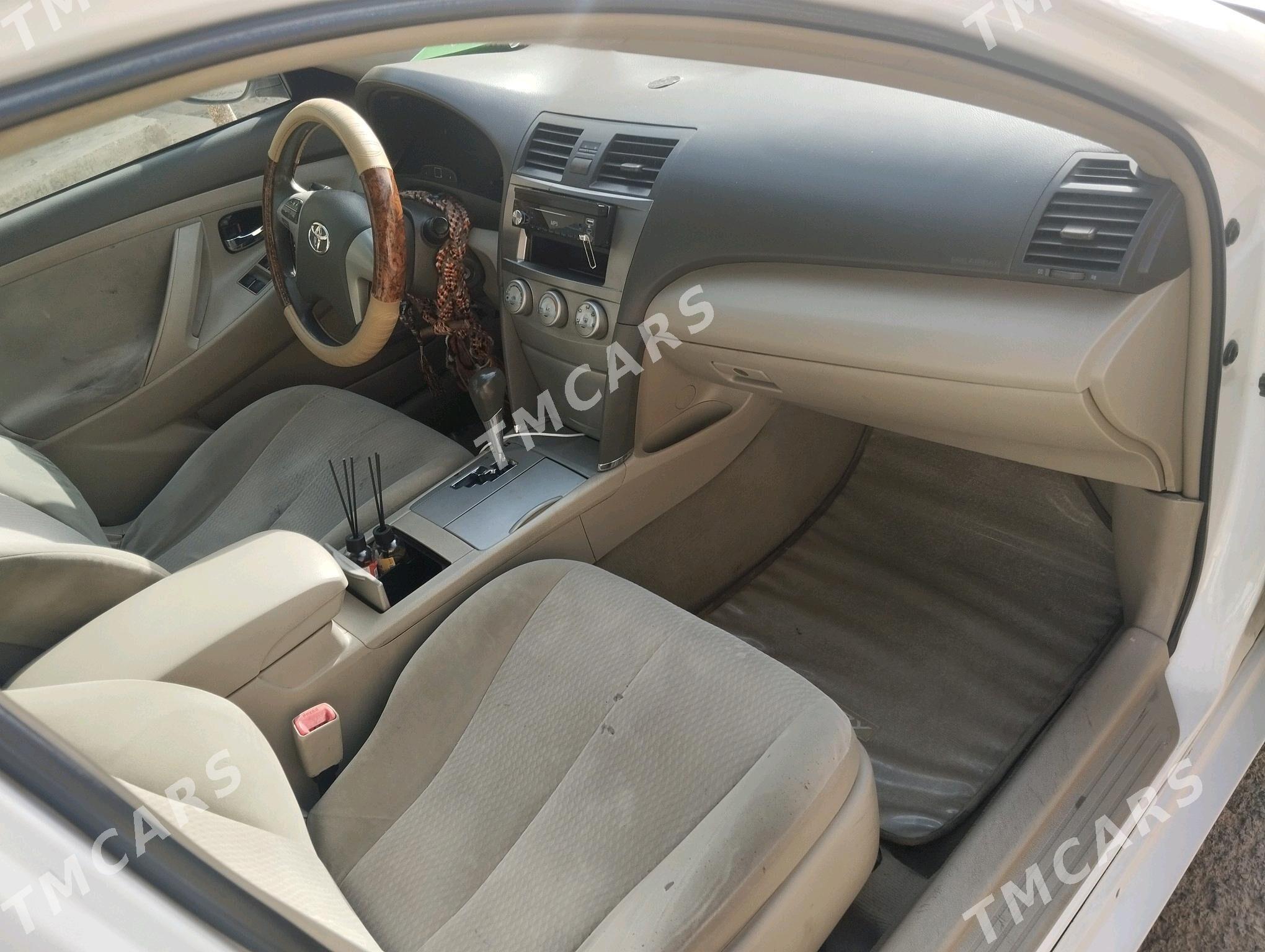 Toyota Camry 2010 - 170 000 TMT - Gökje - img 3