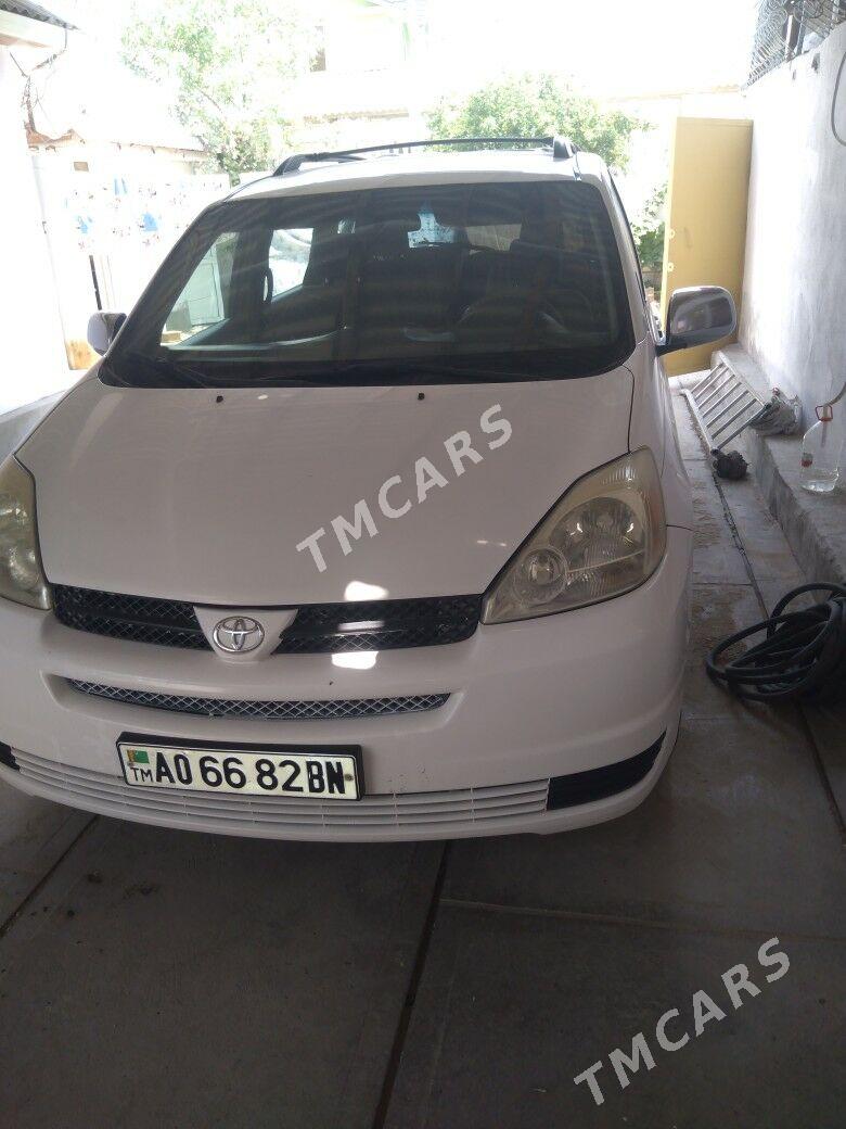 Toyota Sienna 2004 - 220 000 TMT - Balkanabat - img 2