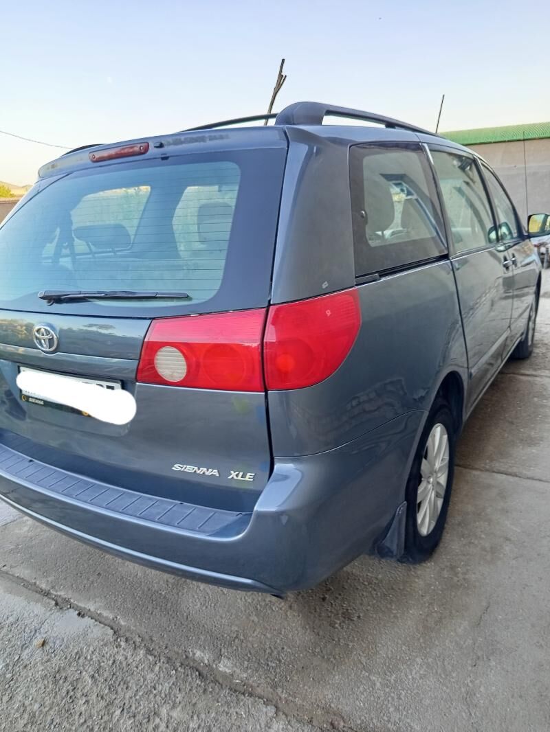 Toyota Sienna 2008 - 190 000 TMT - Дашогуз - img 3