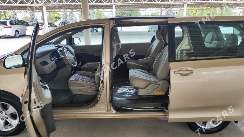 Toyota Sienna 2010 - 245 000 TMT - Aşgabat - img 4