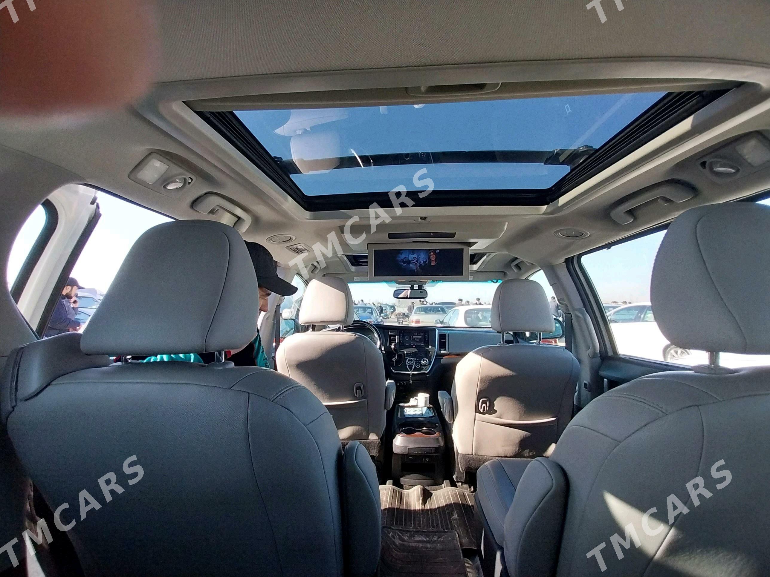 Toyota Sienna 2017 - 500 000 TMT - Daşoguz - img 8
