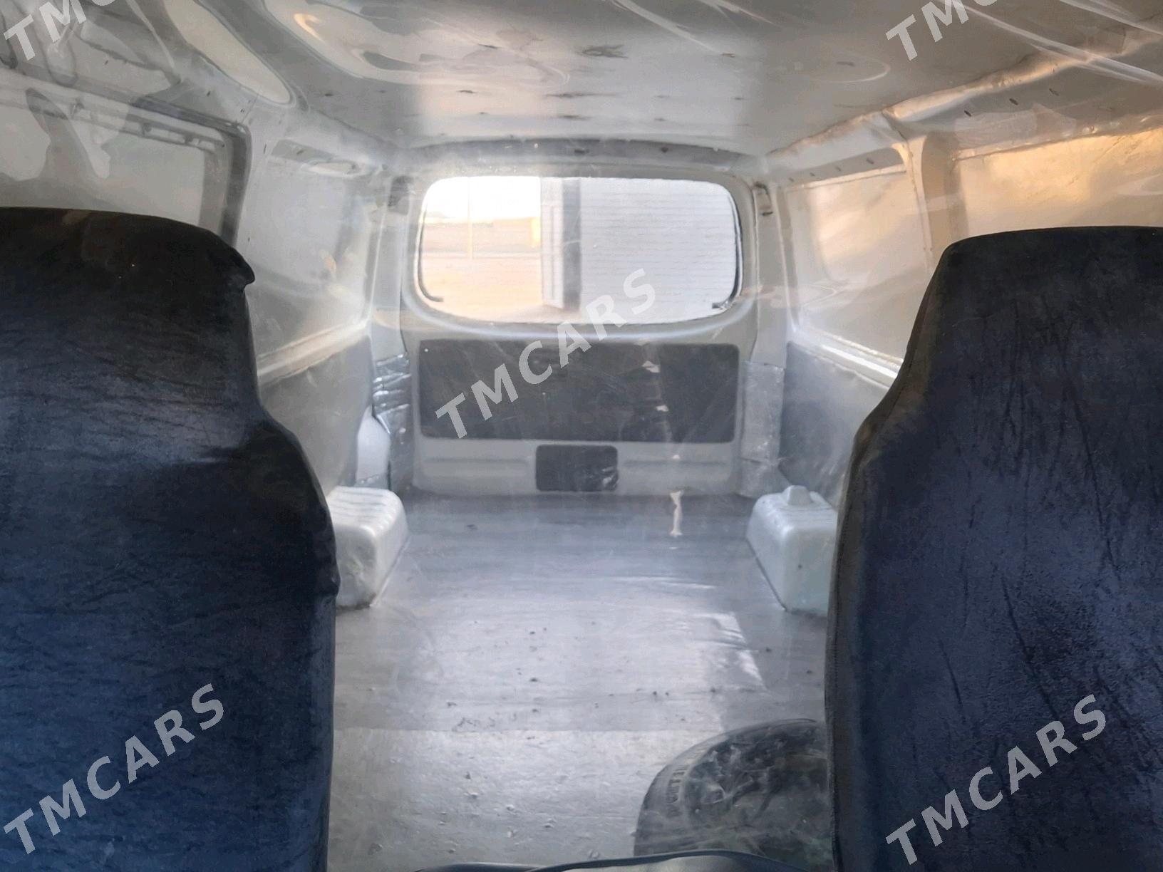 Nissan Urvan 2007 - 120 000 TMT - Kaka - img 4