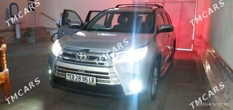 Toyota Highlander 2017 - 440 000 TMT - Türkmenabat - img 6