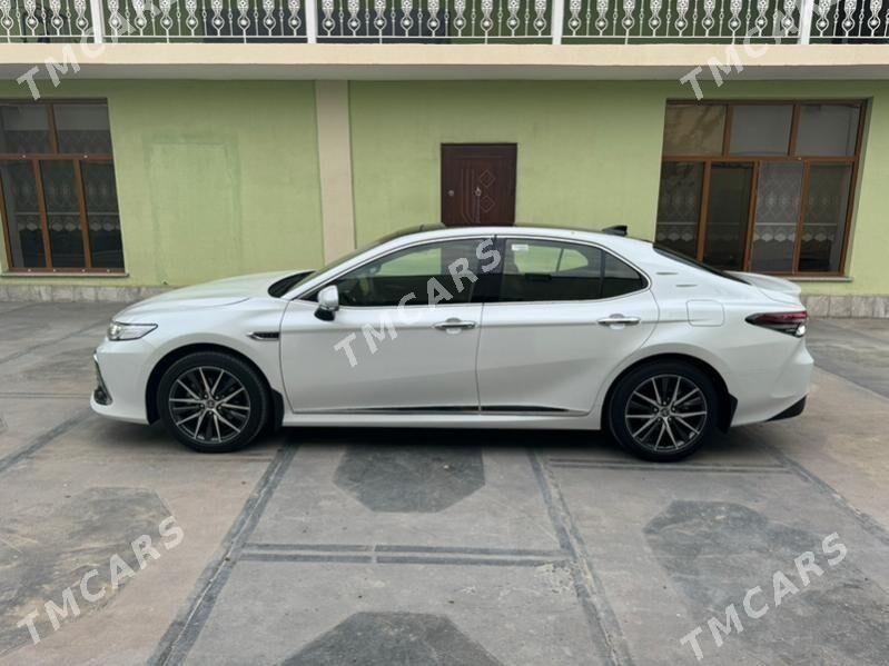 Toyota Camry 2022 - 627 200 TMT - Ашхабад - img 5