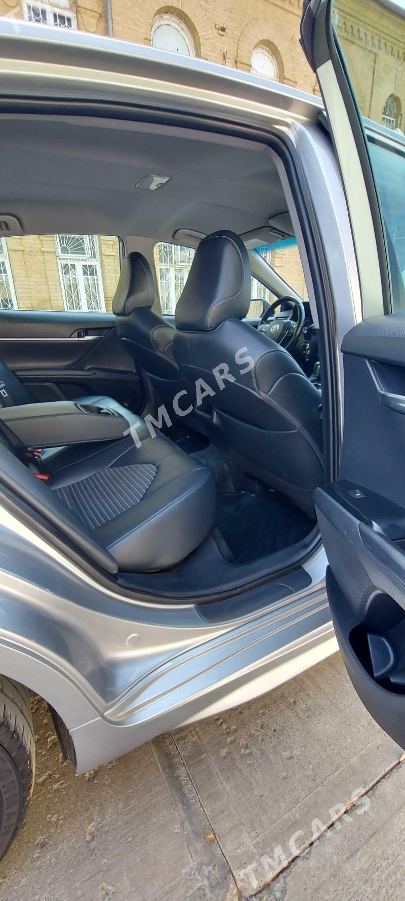 Toyota Camry 2019 - 290 000 TMT - Мары - img 4