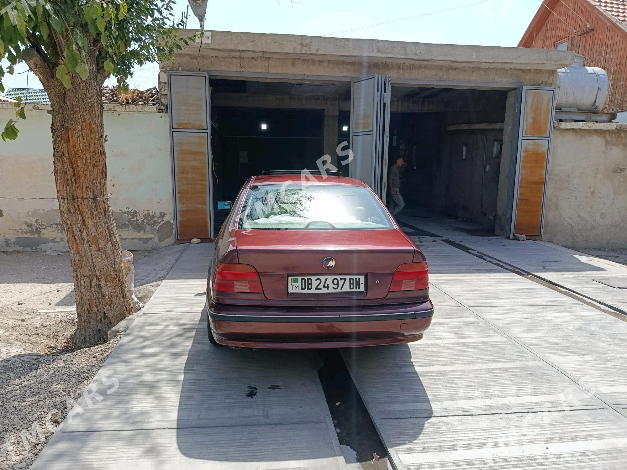BMW 525 1999 - 78 000 TMT - Балканабат - img 2