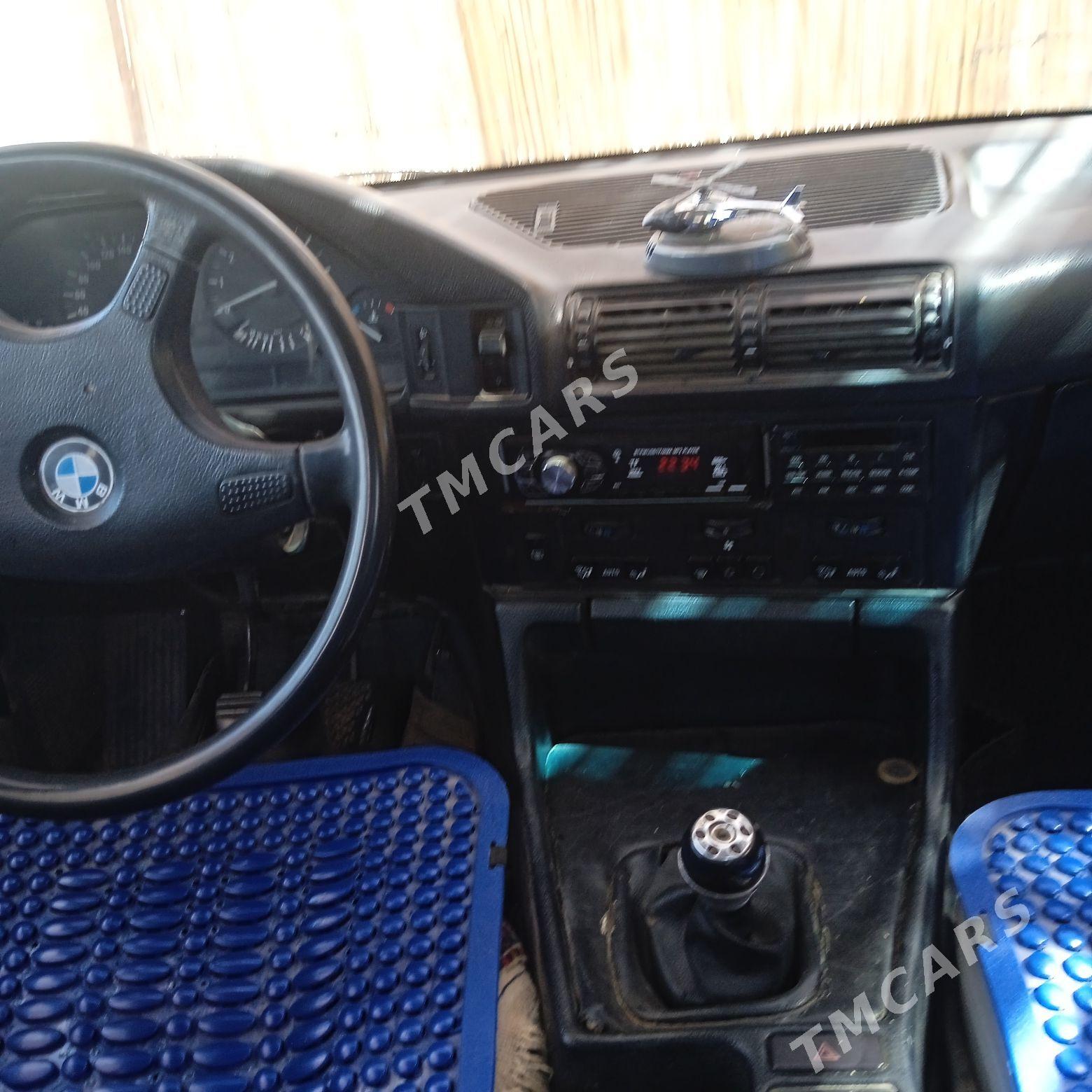 BMW 525 1990 - 46 000 TMT - Байрамали - img 6