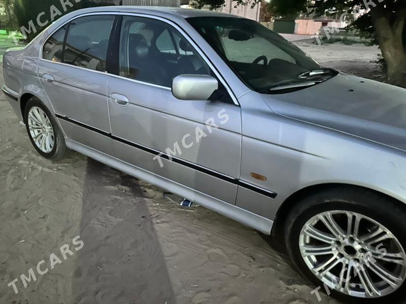 BMW E39 1999 - 78 000 TMT - Хазар - img 2