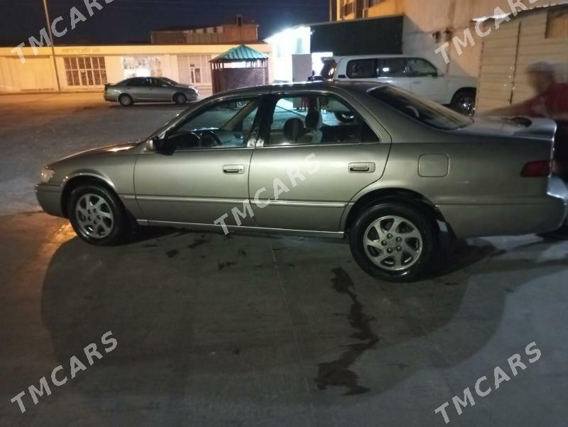 Toyota Camry 1999 - 125 000 TMT - Халач - img 7