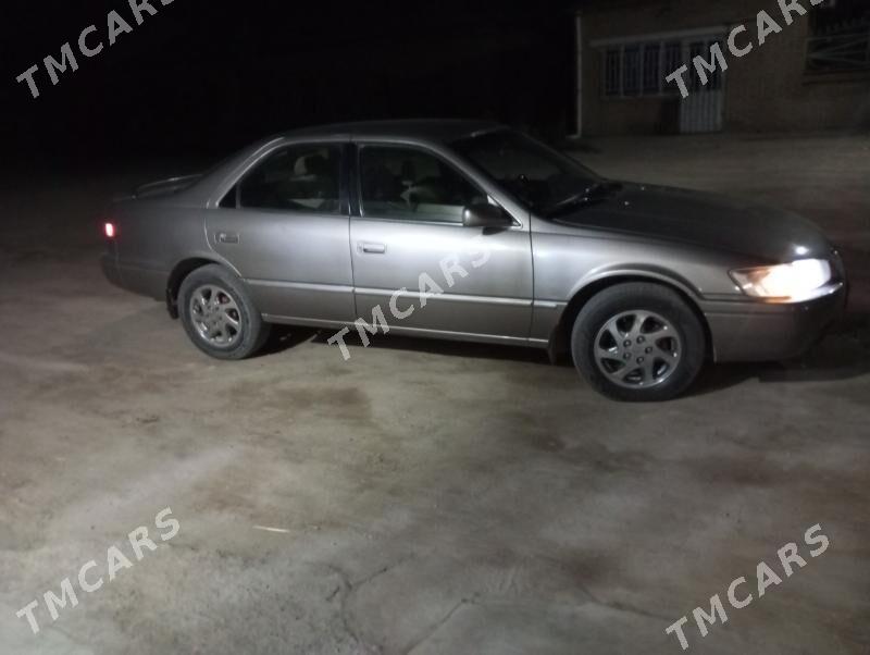 Toyota Camry 1999 - 125 000 TMT - Халач - img 4