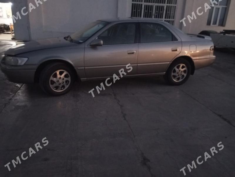 Toyota Camry 1999 - 125 000 TMT - Халач - img 6