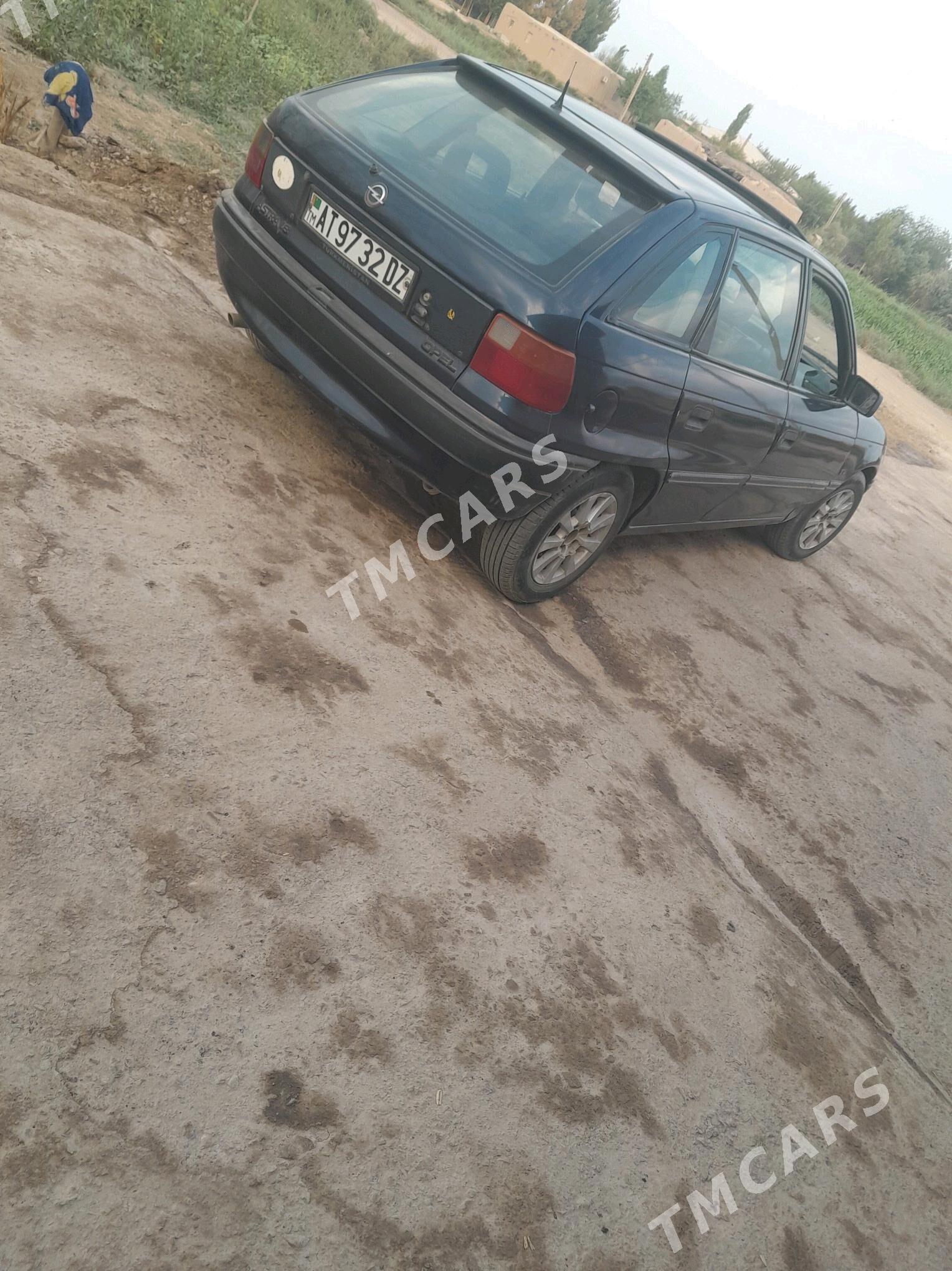 Opel Astra 1994 - 40 000 TMT - Gubadag - img 3