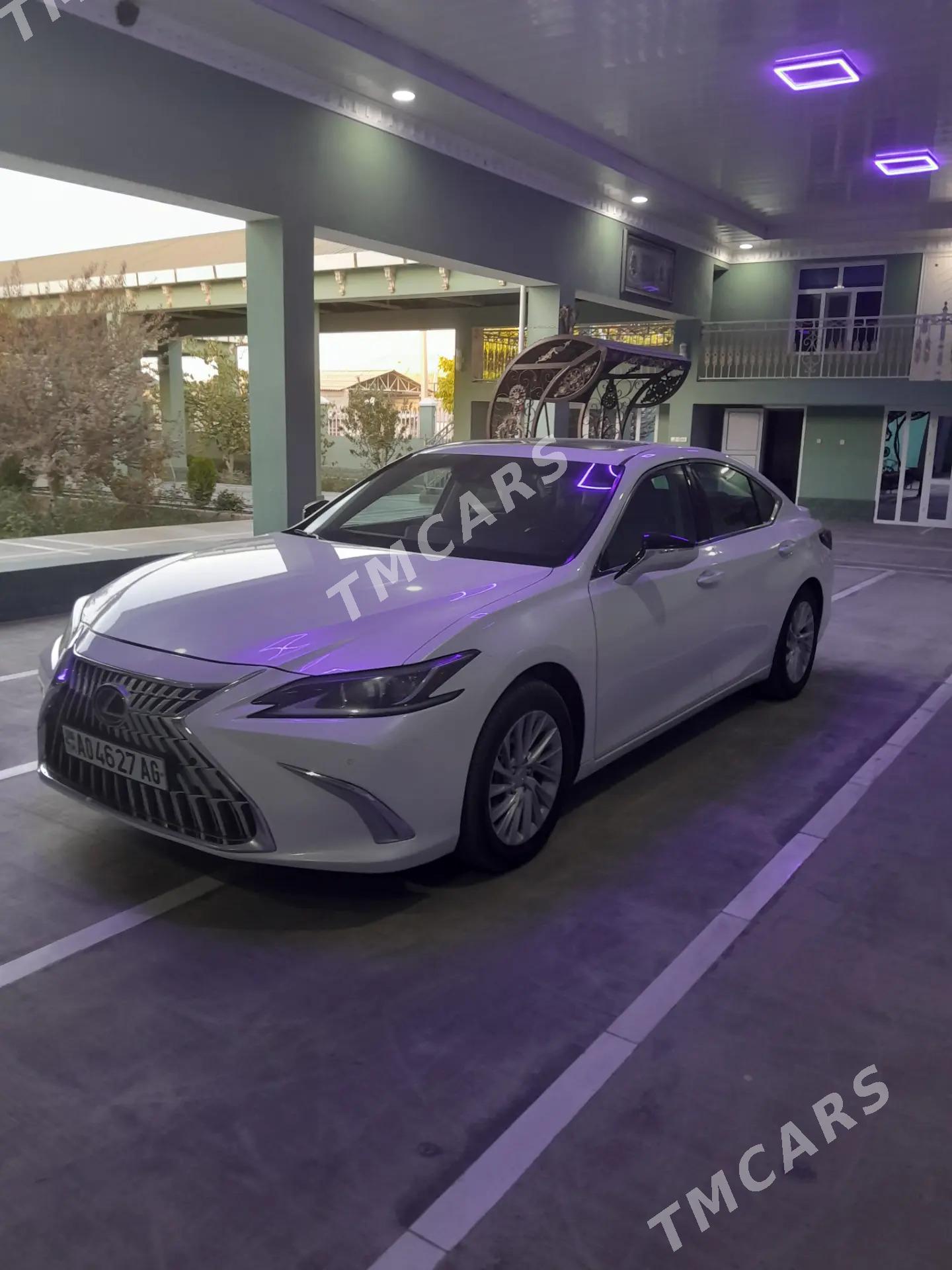 Lexus ES 350 2021 - 490 000 TMT - Херрикгала - img 7