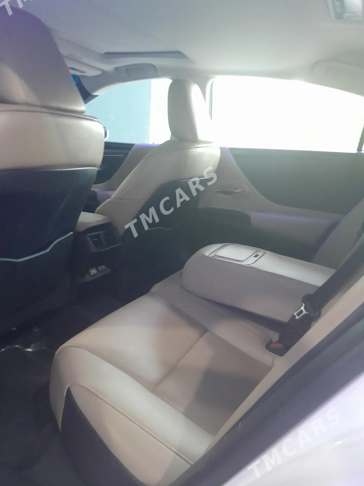 Lexus ES 350 2021 - 490 000 TMT - Херрикгала - img 3