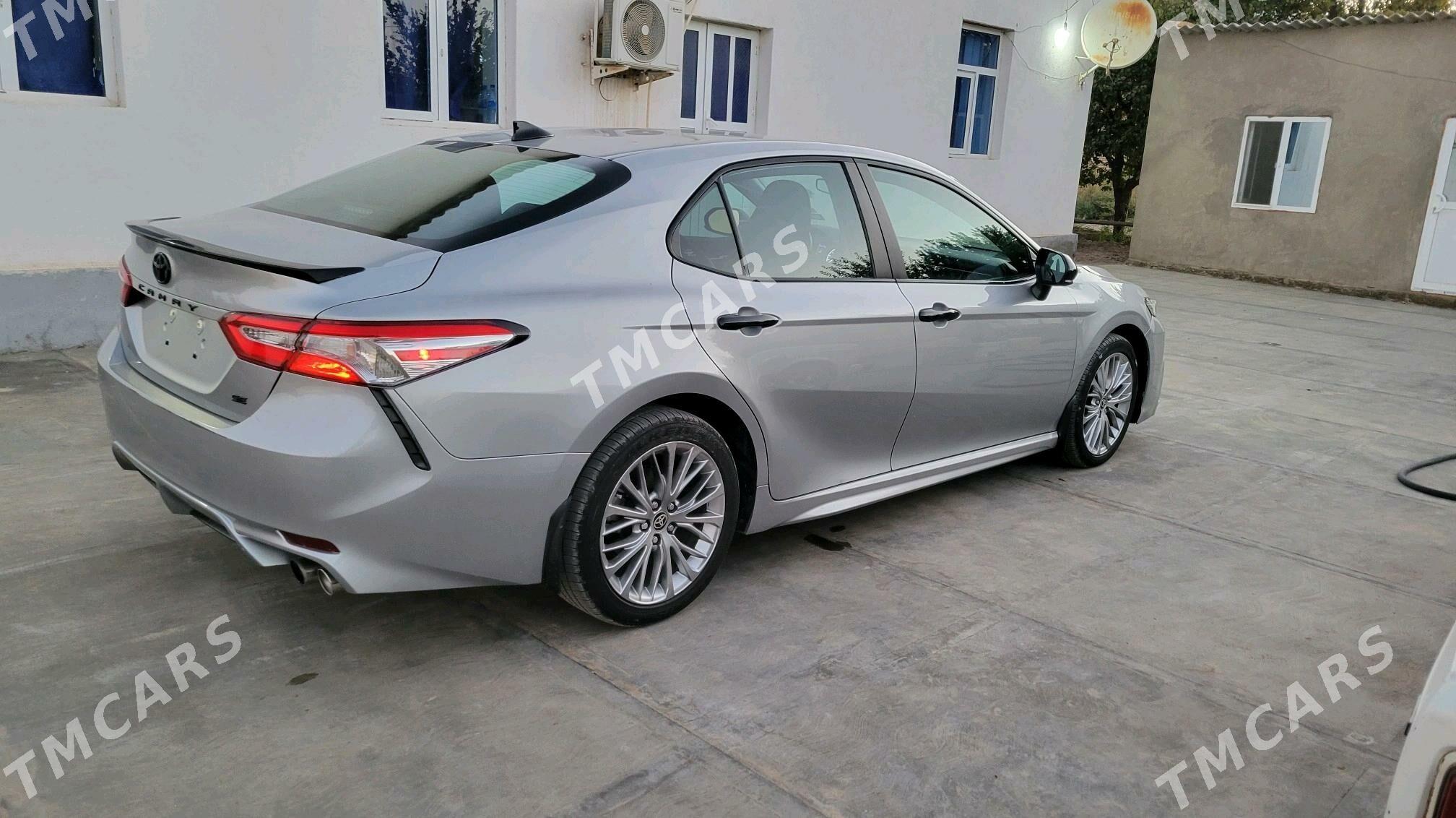 Toyota Camry 2020 - 300 000 TMT - Туркменгала - img 5
