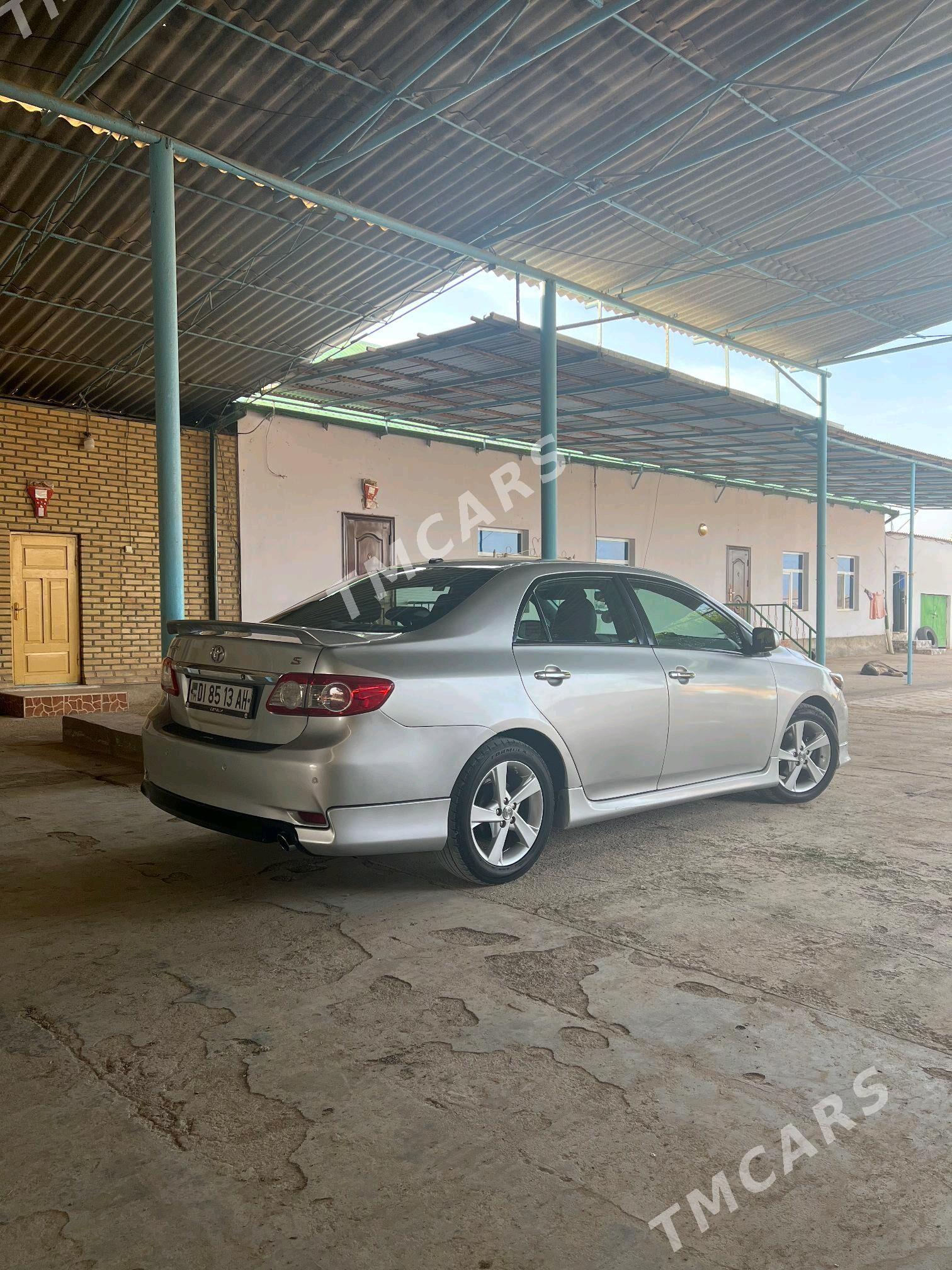 Toyota Corolla 2013 - 175 000 TMT - Теджен - img 4