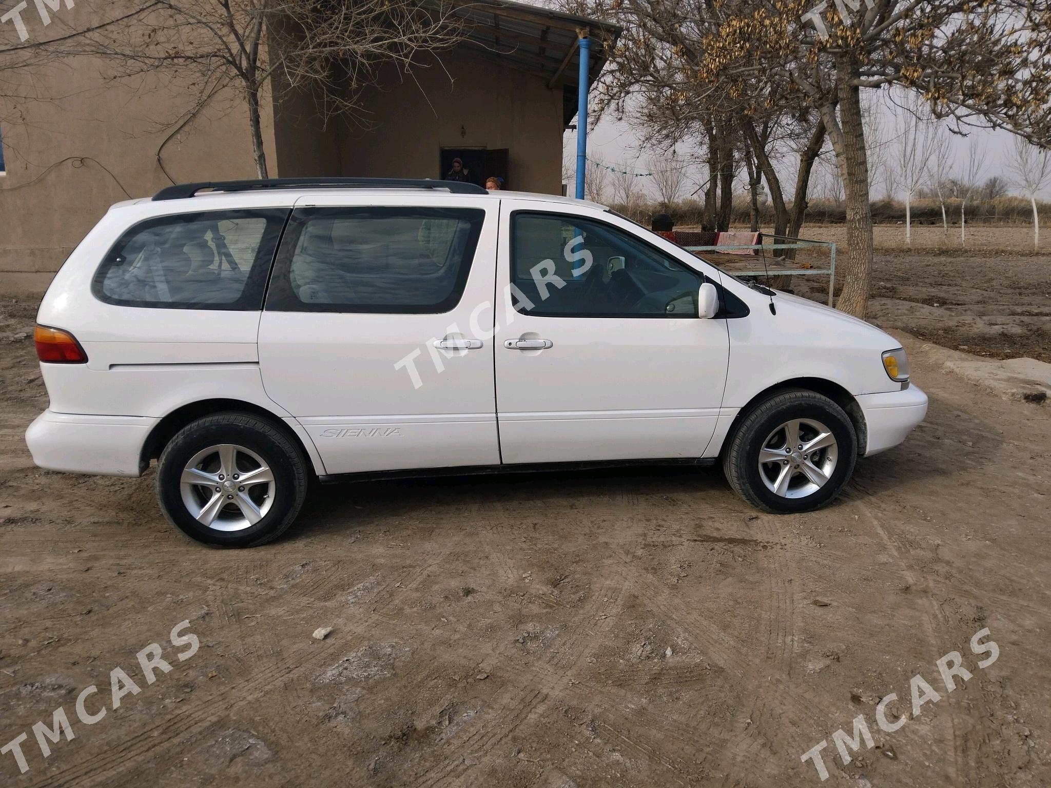 Toyota Sienna 1998 - 138 000 TMT - Türkmenbaşy etr. - img 3