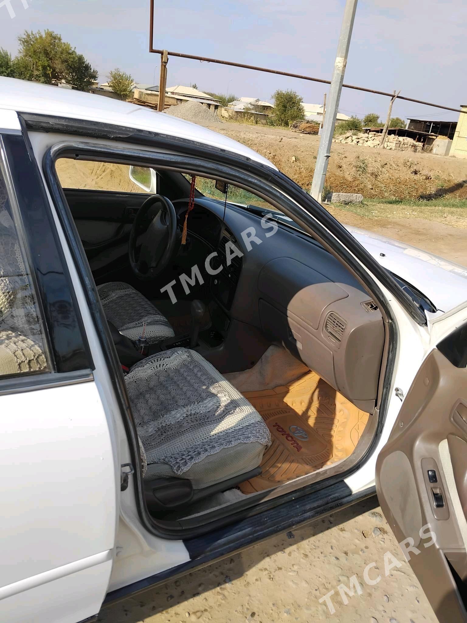 Toyota Camry 1994 - 96 000 TMT - Мары - img 3