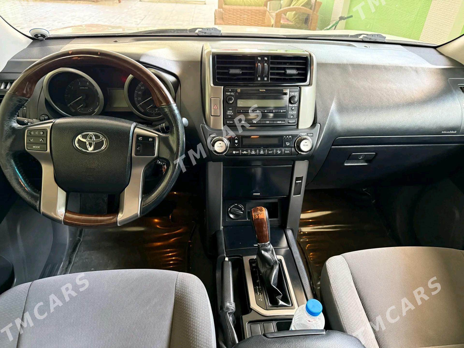 Toyota Land Cruiser Prado 2013 - 560 000 TMT - Aşgabat - img 9