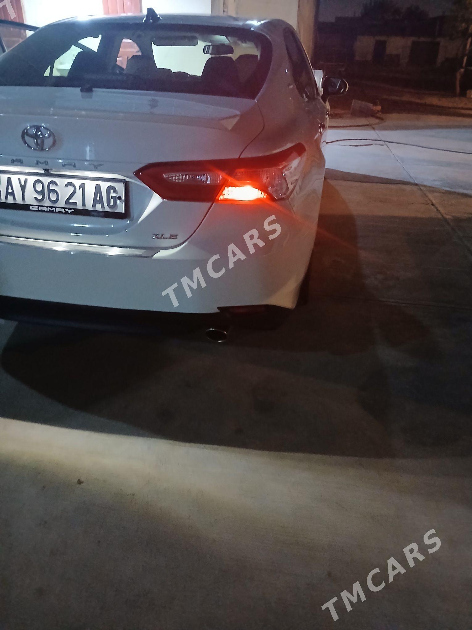 Toyota Camry 2019 - 285 000 TMT - 8 мкр - img 6