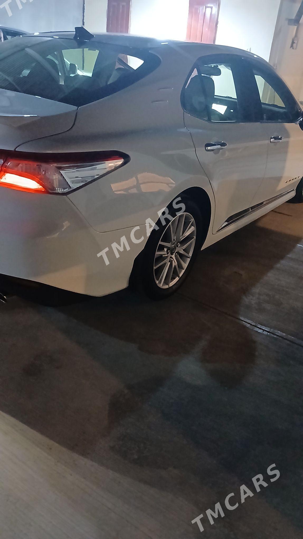 Toyota Camry 2019 - 285 000 TMT - 8 мкр - img 5