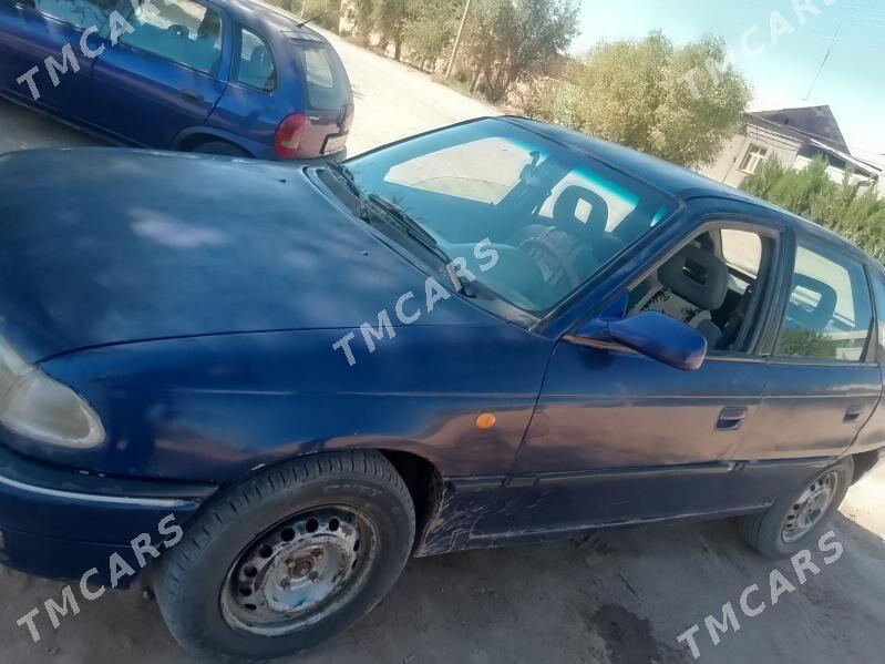 Opel Astra 1996 - 30 000 TMT - Türkmenbaşy etr. - img 3