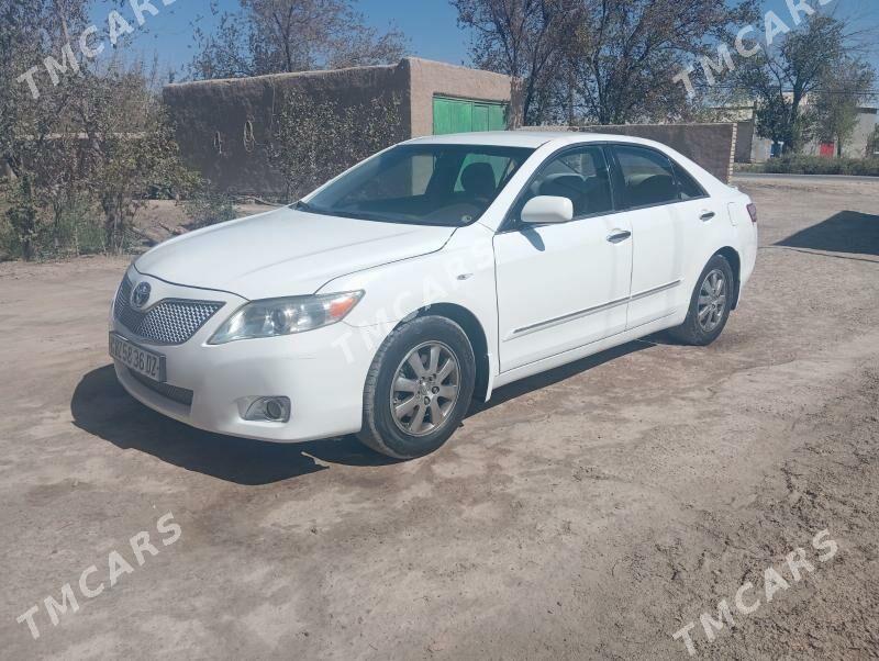 Toyota Camry 2010 - 145 000 TMT - Гурбансолтан Едже - img 2
