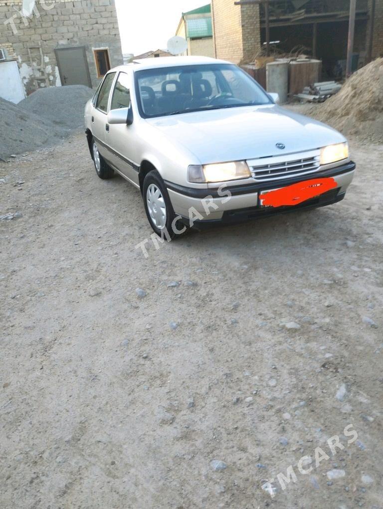 Opel Vectra 1992 - 37 000 TMT - Мары - img 4