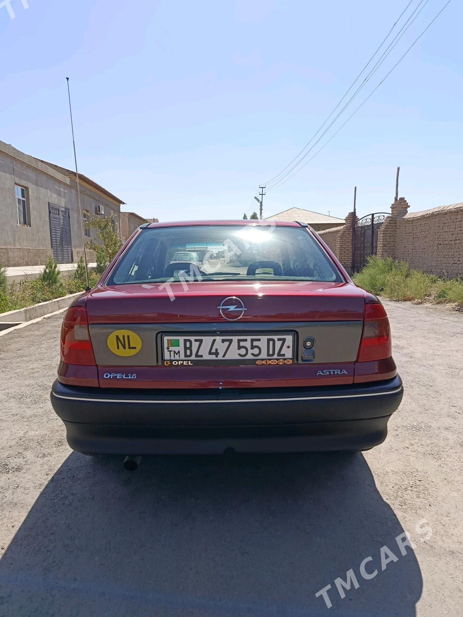 Opel Astra 1993 - 50 000 TMT - Дашогуз - img 5