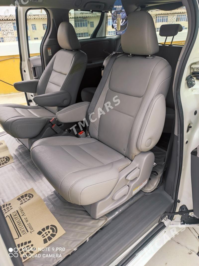 Toyota Sienna 2016 - 378 000 TMT - Мир 2 - img 5